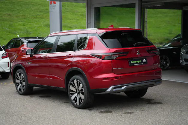 Mitsubishi Outlander 2.4 PHEV Intense 4x4