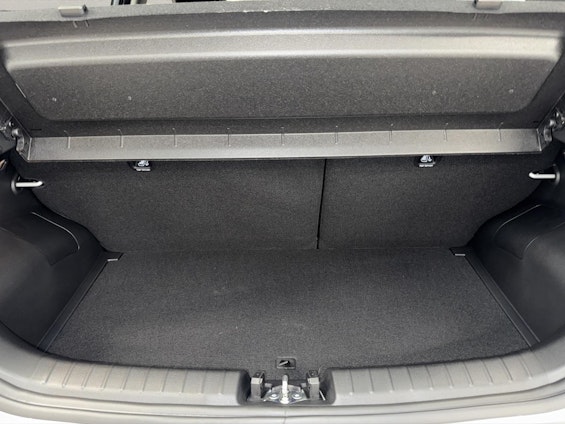 Vehicle image 8 Vehicle image 8