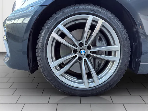 BMW 750d xDrive Steptronic//M-Sport