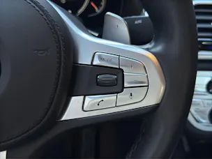 BMW 750d xDrive Steptronic//M-Sport
