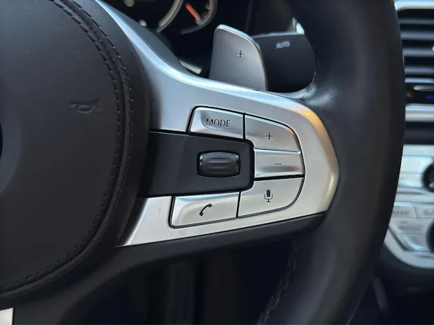 BMW 750d xDrive Steptronic//M-Sport
