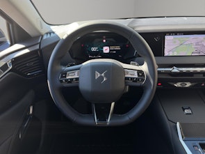 Vehicle image DS AUTOMOBILES 4 1.2 Hybrid Pallas