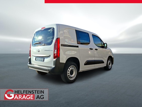 Vehicle image 4 Vehicle image 4