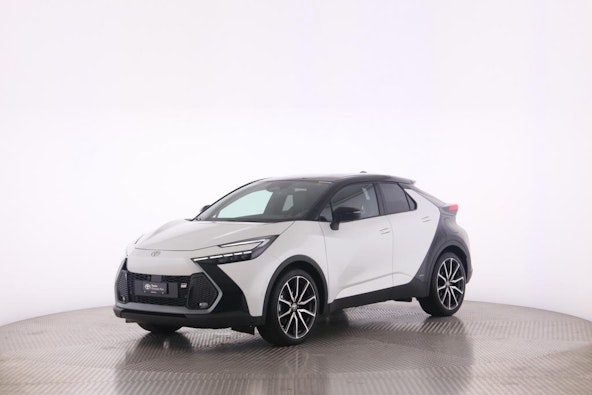 First vehicle image