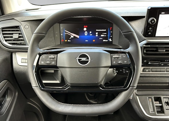 Vehicle image 3 Vehicle image 3