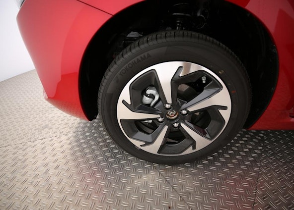 Vehicle image 7 Vehicle image 7