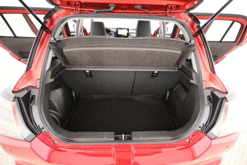 Vehicle image SUZUKI SWIFT