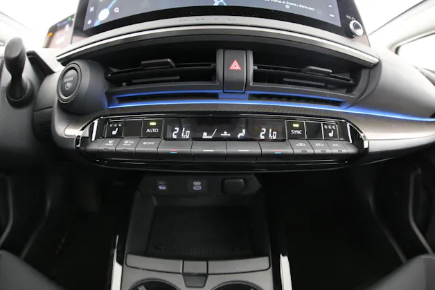 Toyota Prius 2.0 Plug-In-Hybrid Style