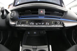 Vehicle image TOYOTA Prius 2.0 Plug-In-Hybrid Style