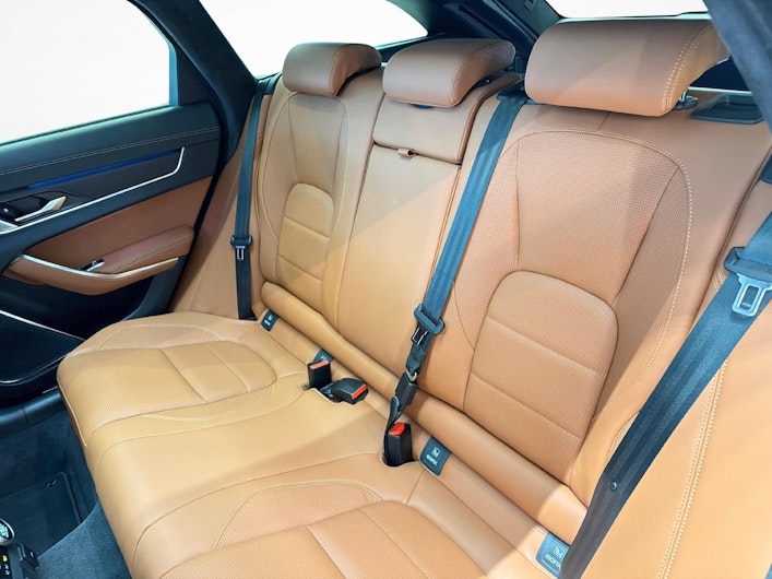 Vehicle image JAGUAR XF