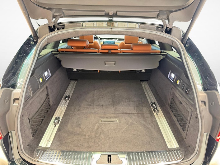 Vehicle image JAGUAR XF