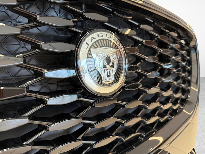 Vehicle image JAGUAR XF