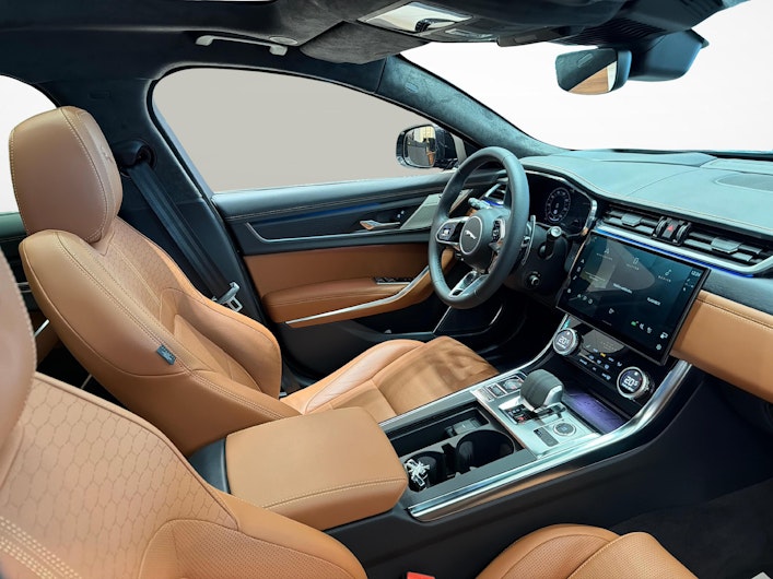 Vehicle image JAGUAR XF