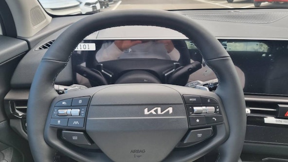 Vehicle image 7 Vehicle image 7