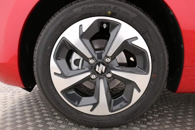 Vehicle image SUZUKI SWIFT