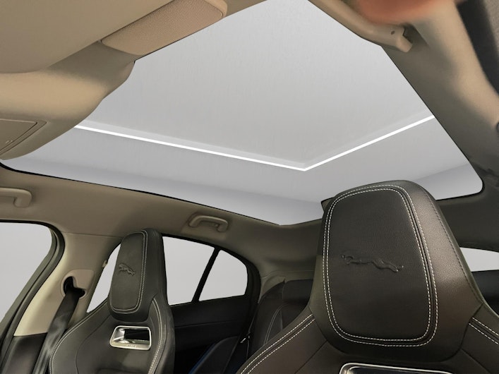 Vehicle image JAGUAR I-PACE