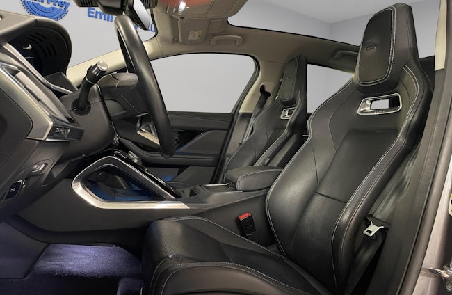 Vehicle image 8 Vehicle image 8