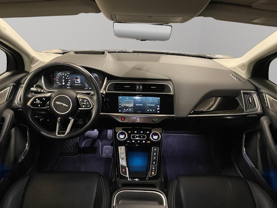 Vehicle image 9 Vehicle image 9