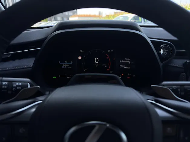 Lexus LBX 1.5 Hybrid Cool AWD