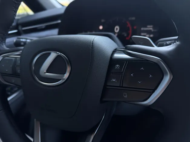 Lexus LBX 1.5 Hybrid Cool AWD