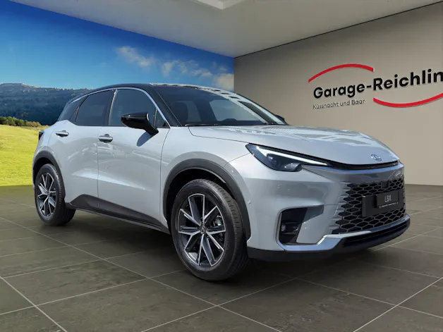 Lexus LBX 1.5 Hybrid Cool AWD