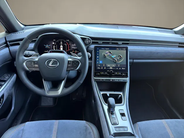 Lexus LBX 1.5 Hybrid Cool AWD