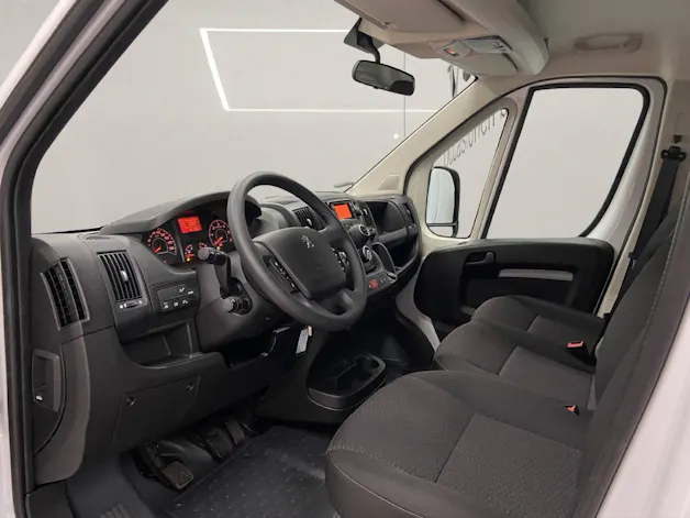 Peugeot Boxer DKab.-Pick-Up 335 L3 2.2 BlueHDi 165