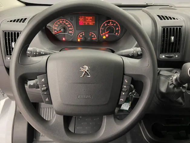 Peugeot Boxer DKab.-Pick-Up 335 L3 2.2 BlueHDi 165