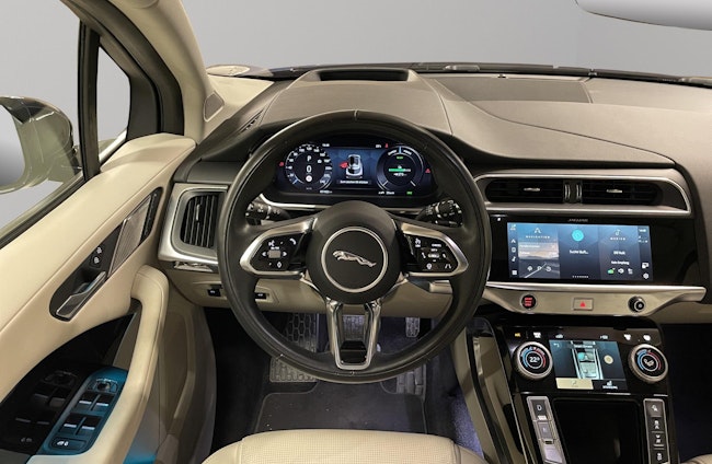 Vehicle image 13 Vehicle image 13