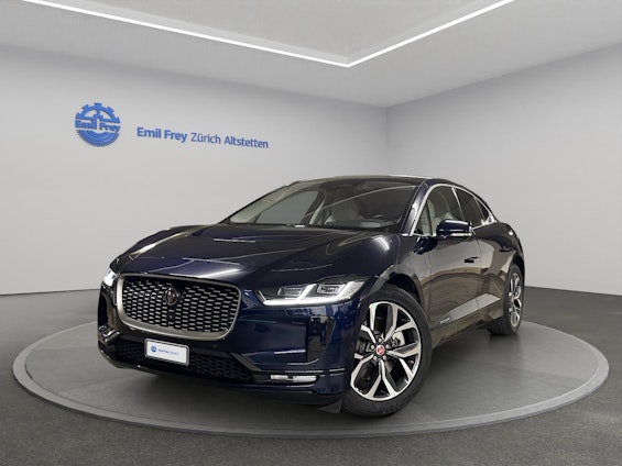 First vehicle image