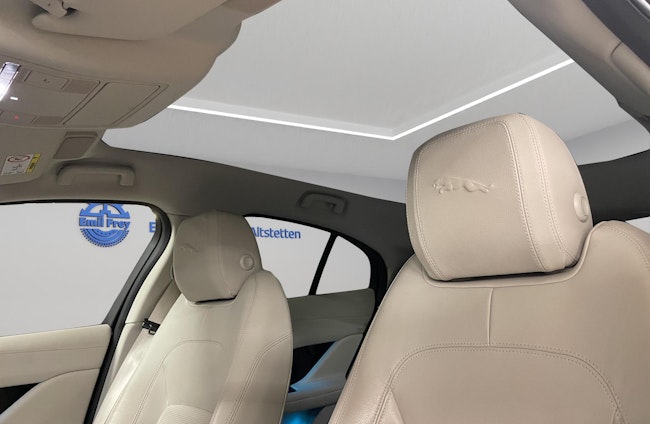 Vehicle image 16 Vehicle image 16