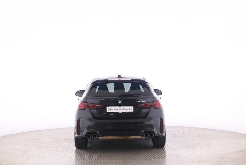 Vehicle image BMW 1 SERIES