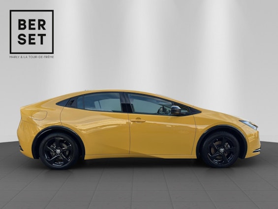 Vehicle image 4 Vehicle image 4