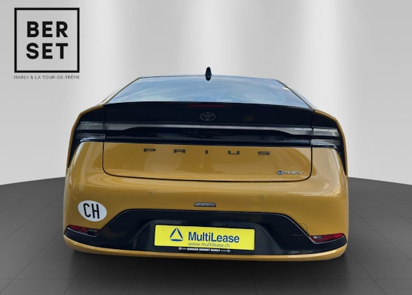 Vehicle image 2 Vehicle image 2