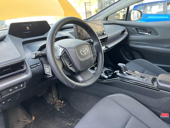 Vehicle image 6 Vehicle image 6