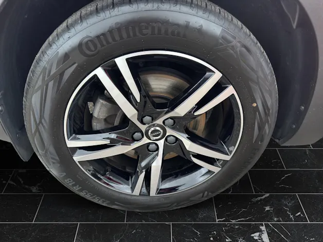 Volvo XC40 2.0 B4 MH Plus Dark AWD