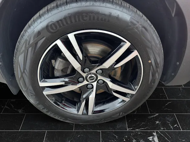 Volvo XC40 2.0 B4 MH Plus Dark AWD