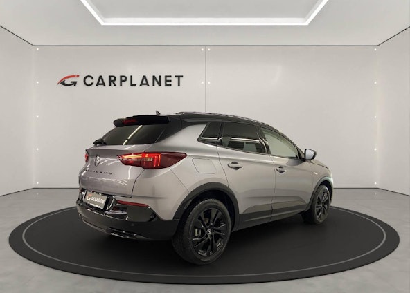 Vehicle image 3 Vehicle image 3