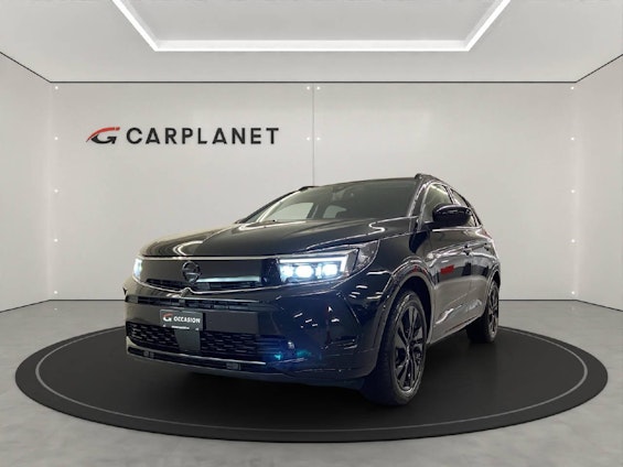 First vehicle image First vehicle image