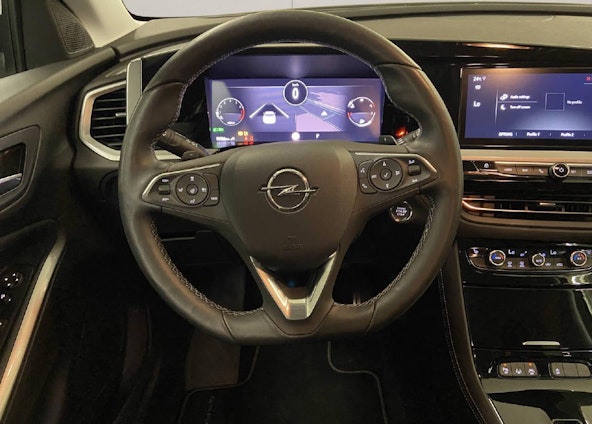 Vehicle image 6 Vehicle image 6