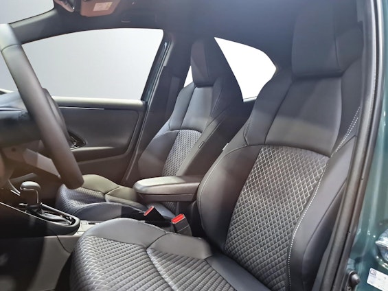 Vehicle image 8 Vehicle image 8