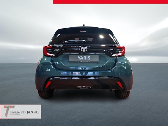 Vehicle image 4 Vehicle image 4