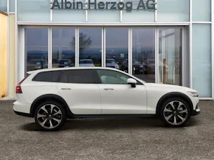 VOLVO V60 Cross Country 2.0 B5 Ultimate AWD