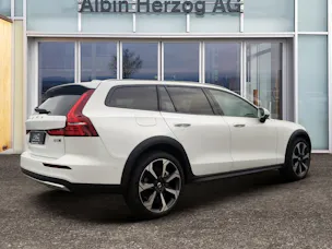 VOLVO V60 Cross Country 2.0 B5 Ultimate AWD
