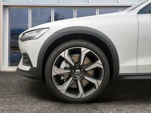 VOLVO V60 Cross Country 2.0 B5 Ultimate AWD
