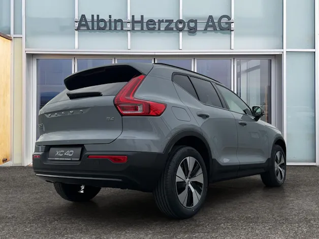 Volvo XC40 2.0 B4 MH Plus Dark