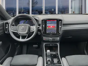 Volvo XC40 2.0 B4 MH Plus Dark