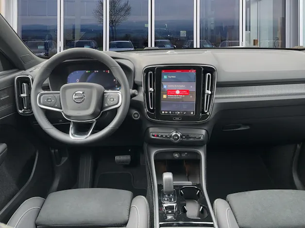 Volvo XC40 2.0 B4 MH Plus Dark