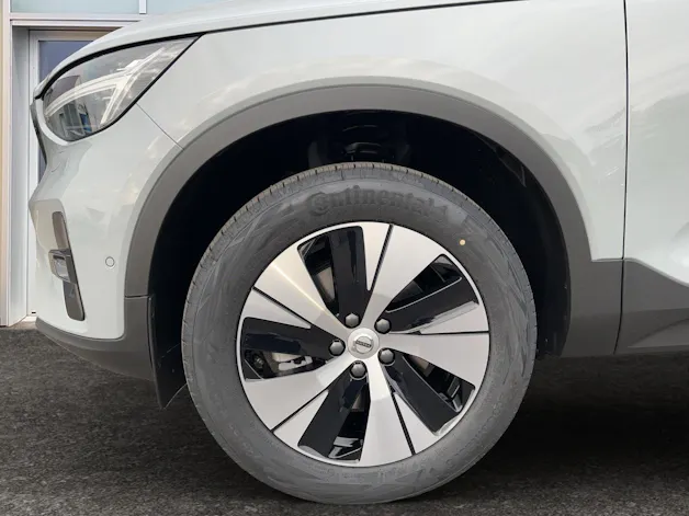 Volvo XC40 2.0 B4 MH Plus Dark