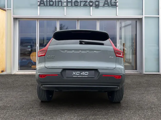 Volvo XC40 2.0 B4 MH Plus Dark